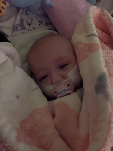 EMILKA-OBUDZONA-PO-OPERACJI